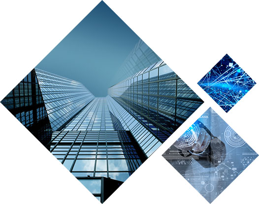 Ein Bild mit drei diagonalen Rauten: Die größte zeigt ein modernes Hochhaus mit Glasfassade, das in den Himmel ragt. Die kleinere Raute oben rechts stellt ein digitales Netzwerk mit leuchtenden Verbindungen dar. Die untere Raute zeigt ein technisches Schema mit Zahnrädern und digitalen Elementen, das Technologie und Innovation symbolisiert.